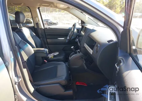 2016 Jeep Compass Latitude из США, поврежденный, VIN 1C4NJDEB1GD759490